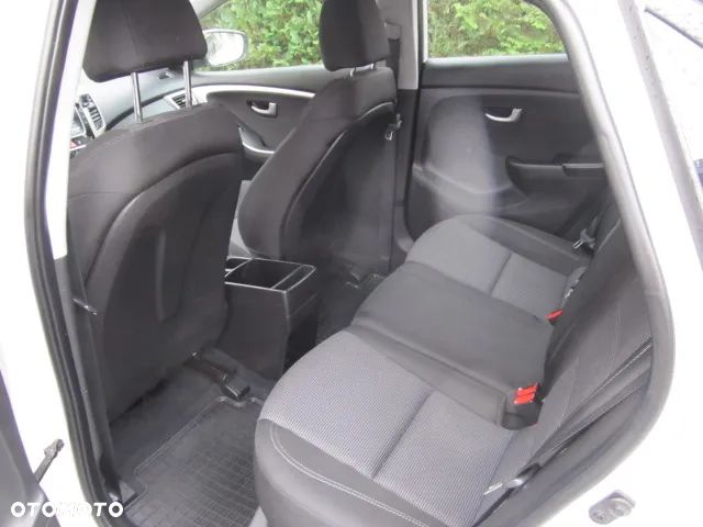 Hyundai i30 1.4 Classic - 9