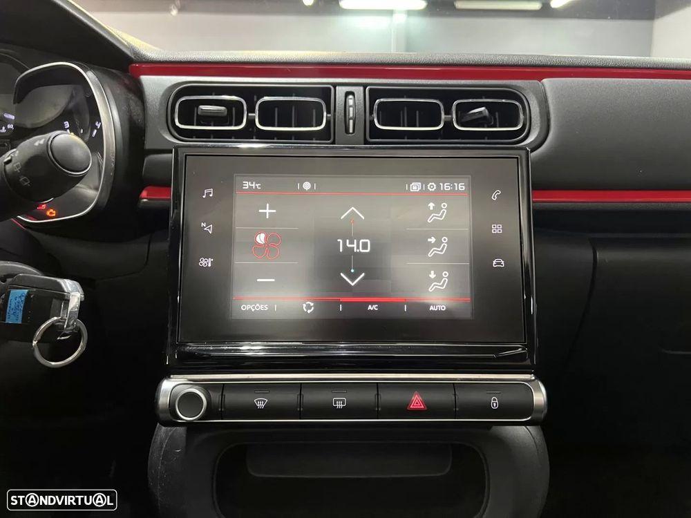 Citroën C3 1.2 PureTech Shine - 22