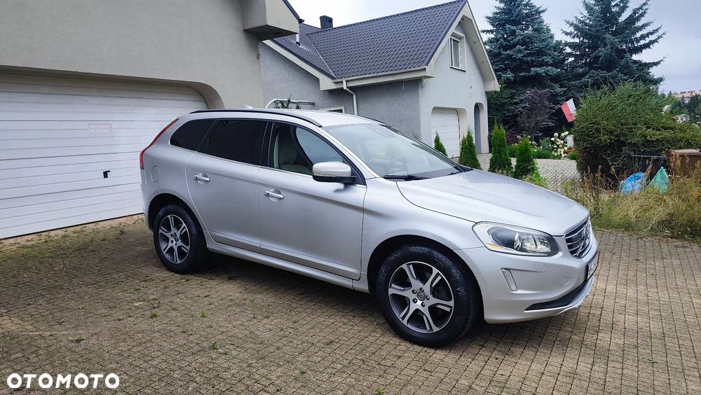 Volvo XC 60 D5 AWD Momentum - 23