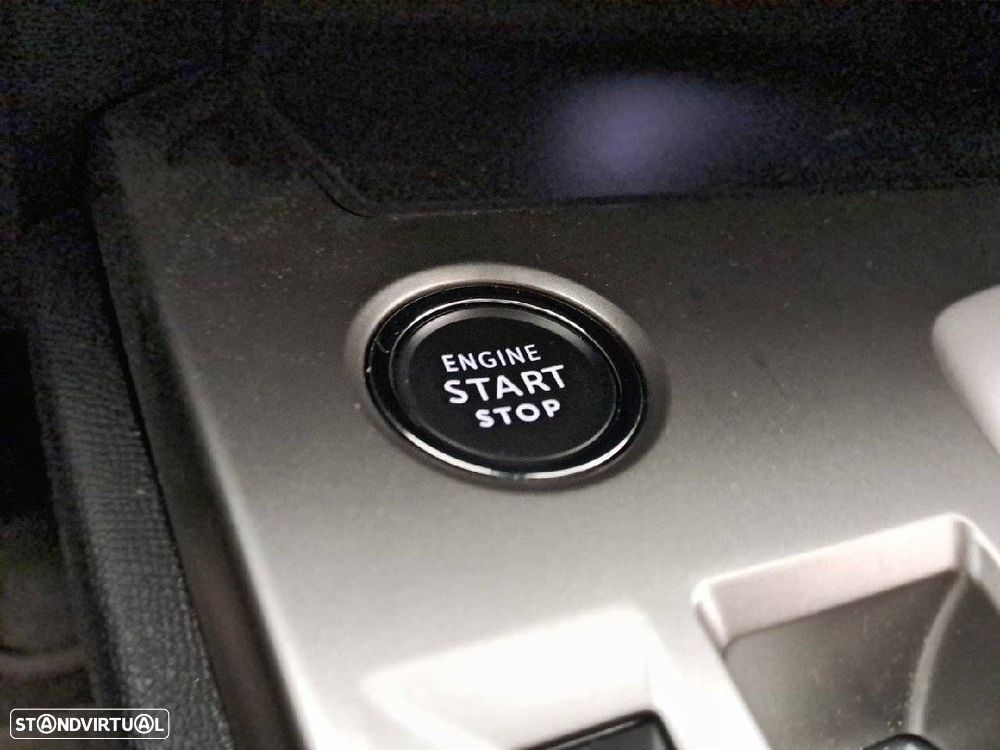 Peugeot 308 1.2 Hybrid Style e-DCS6 - 18