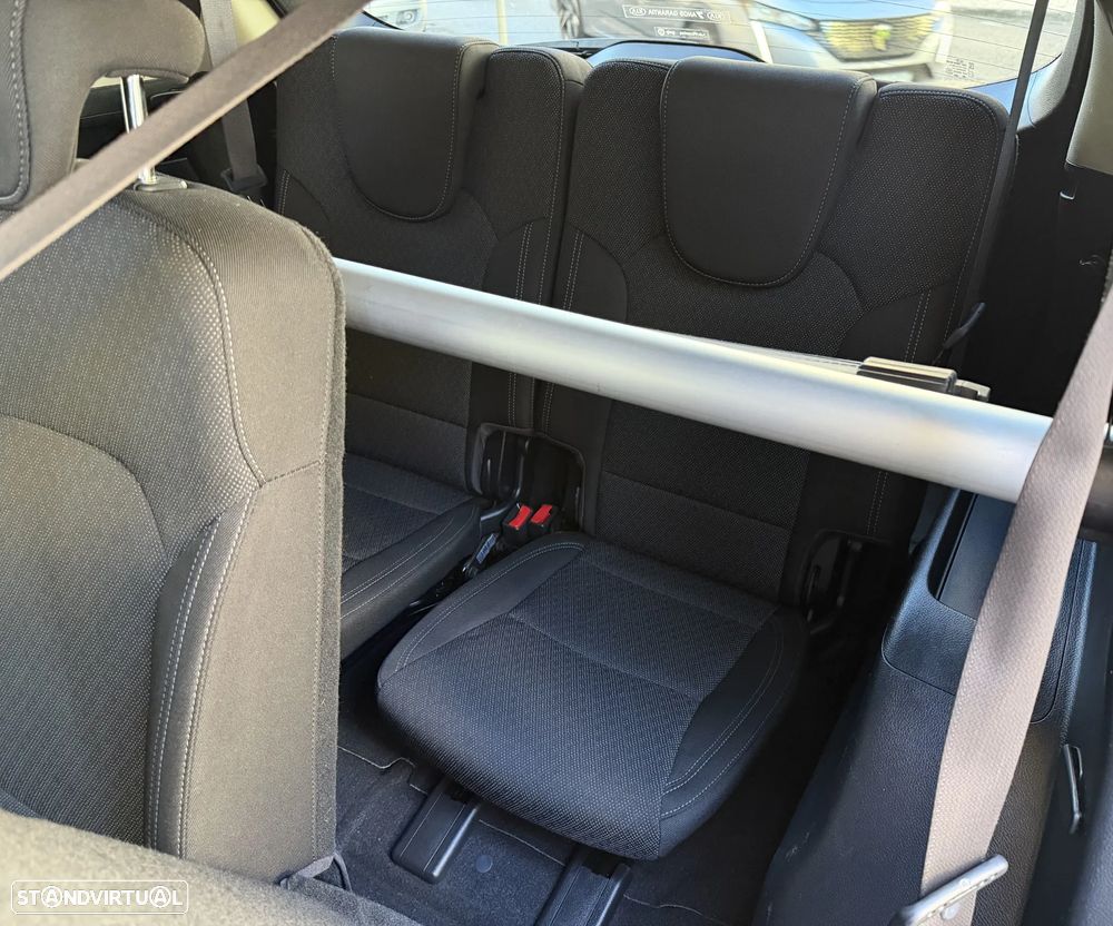Kia Carens 1.7 CRDi ISG TX - 29
