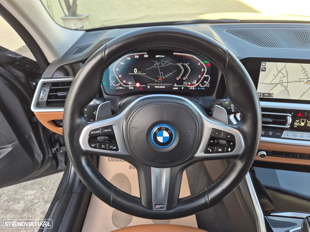 BMW 320 e Touring Line Luxury Auto - 22