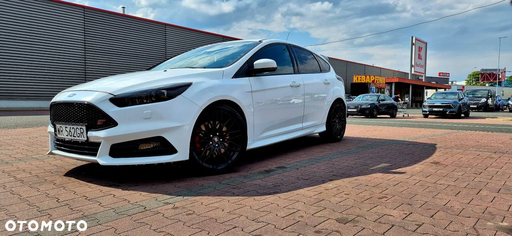 Ford Focus 2.0 EcoBoost ST - 1