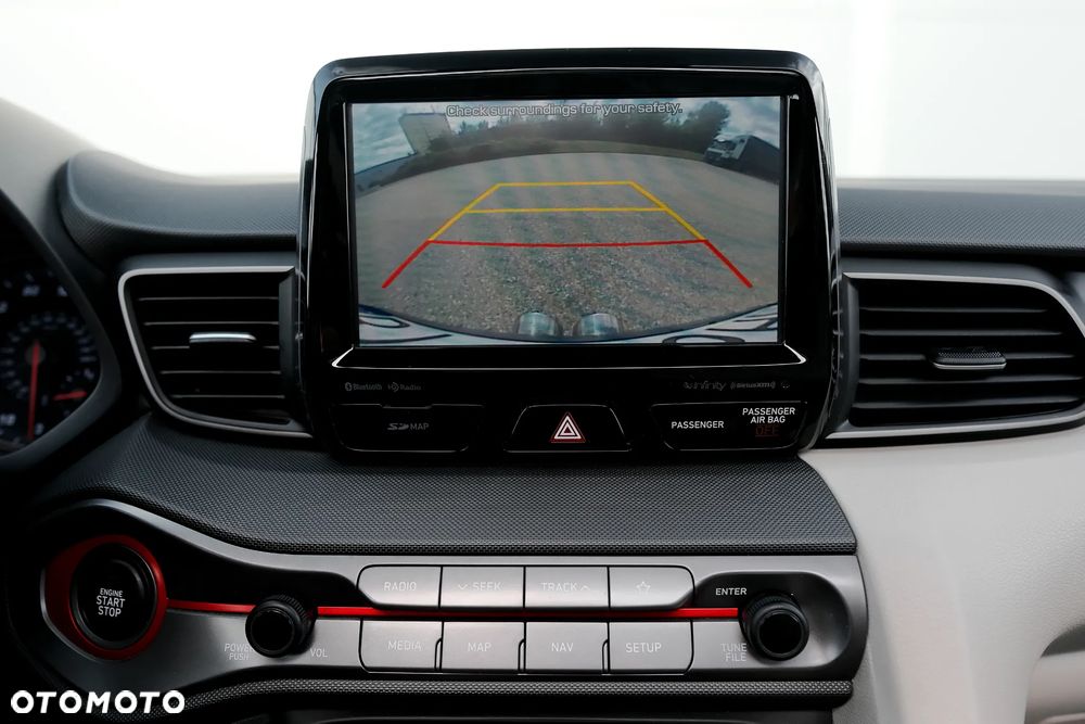 Hyundai Veloster - 33