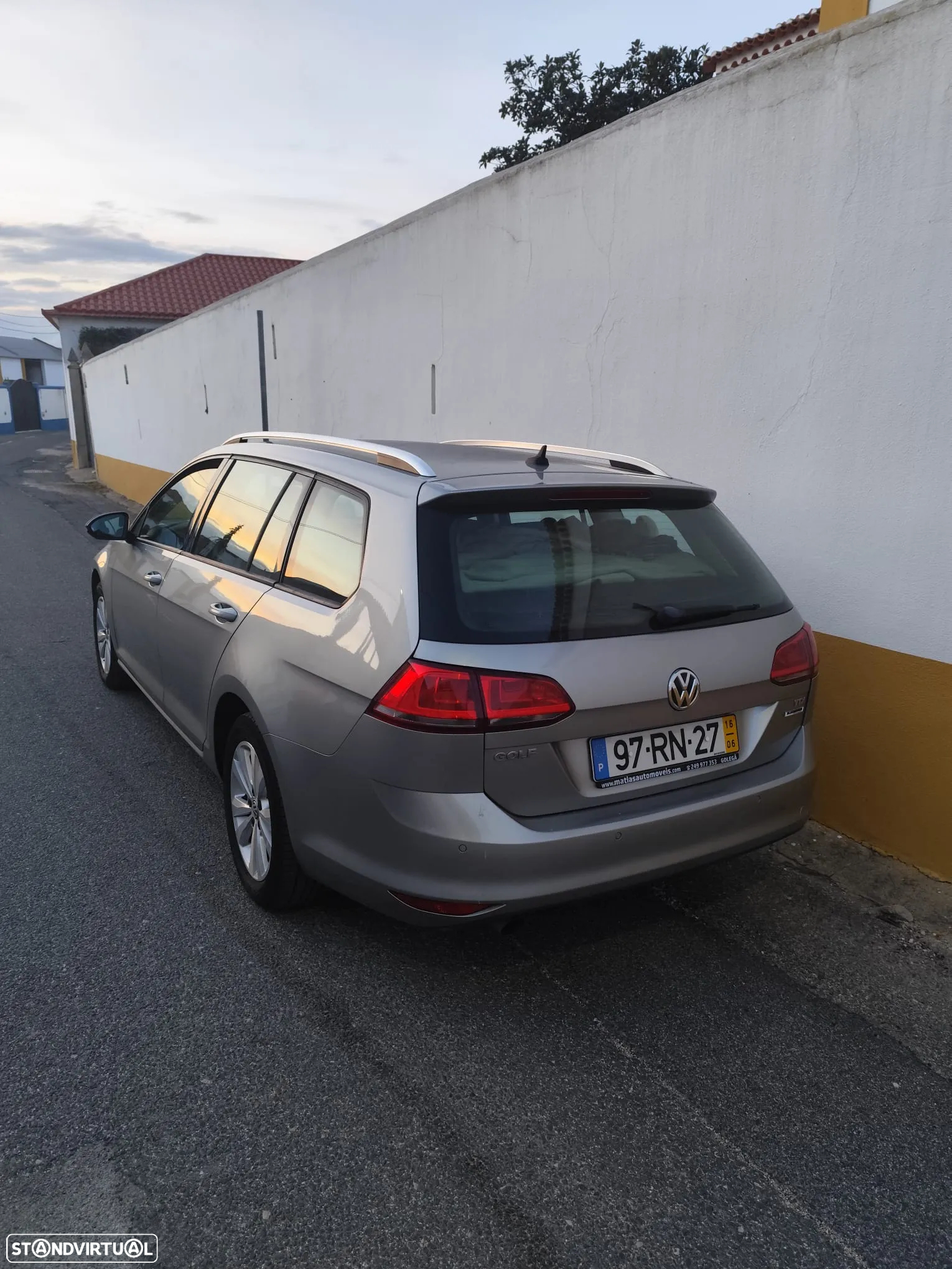 VW Golf Variant 1.6 TDi BlueMotion Confortline - 11