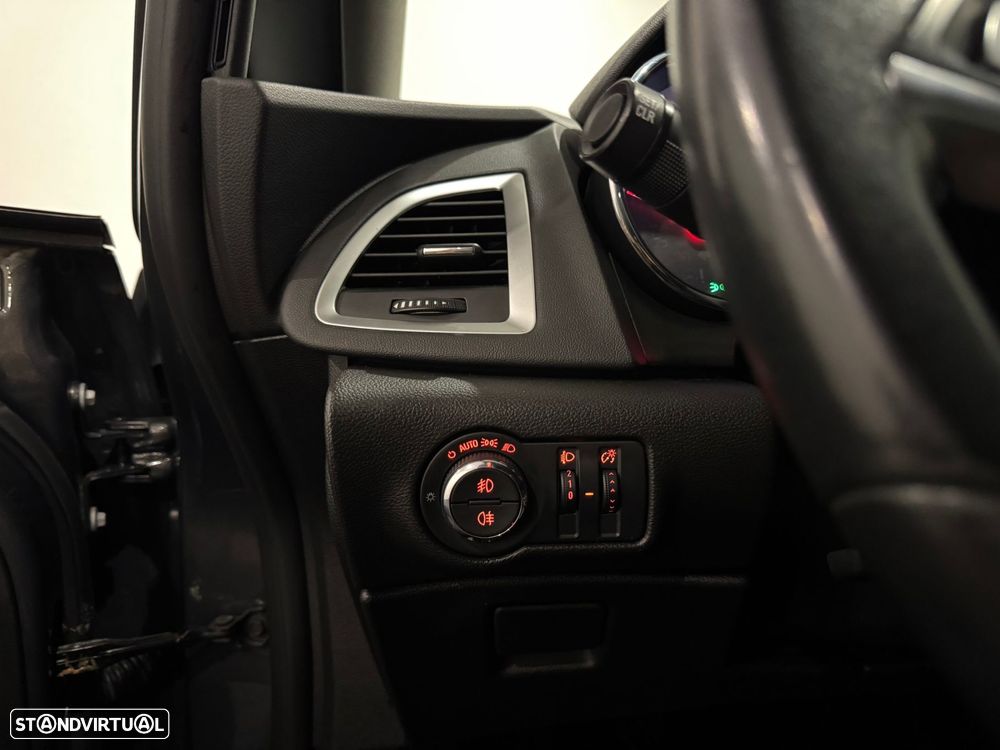 Opel Astra 1.6 CDTI Cosmo Start/Stop - 42