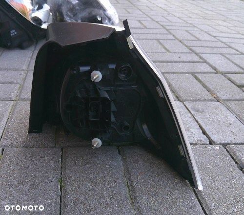 VW GOLF V LED LEWA TYLNA LAMPA HELLA ORYGINAŁ - 3