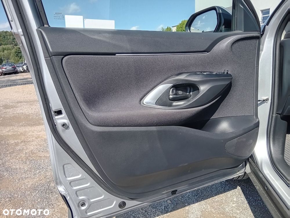 Toyota Yaris Cross Hybrid 1.5 Comfort 4x4 - 24