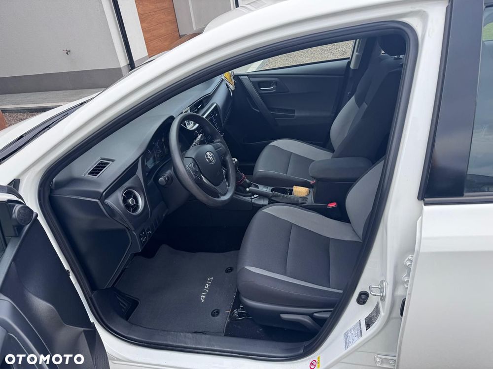 Toyota Auris 1.33 VVT-i Active - 1