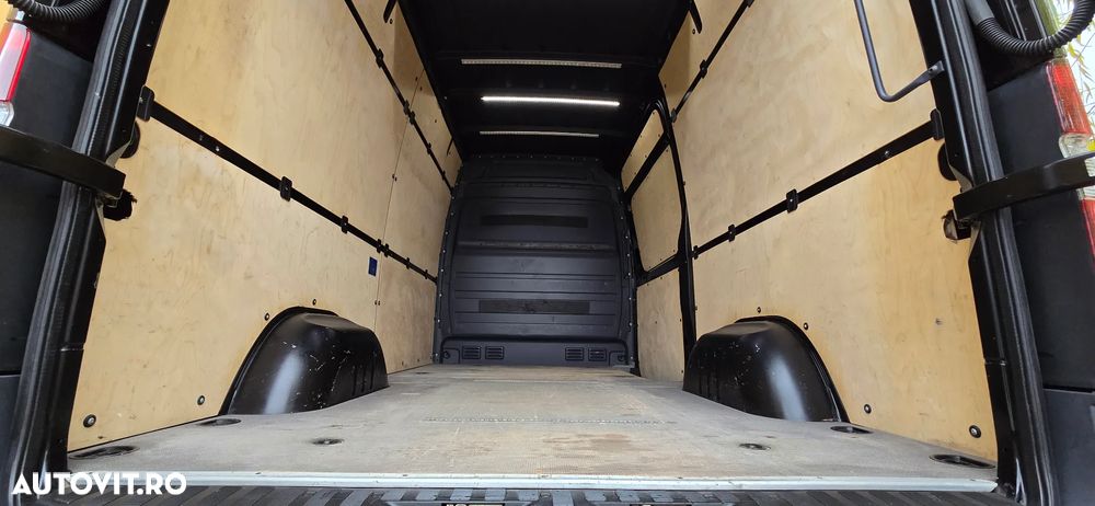 Mercedes-Benz Sprinter - 25