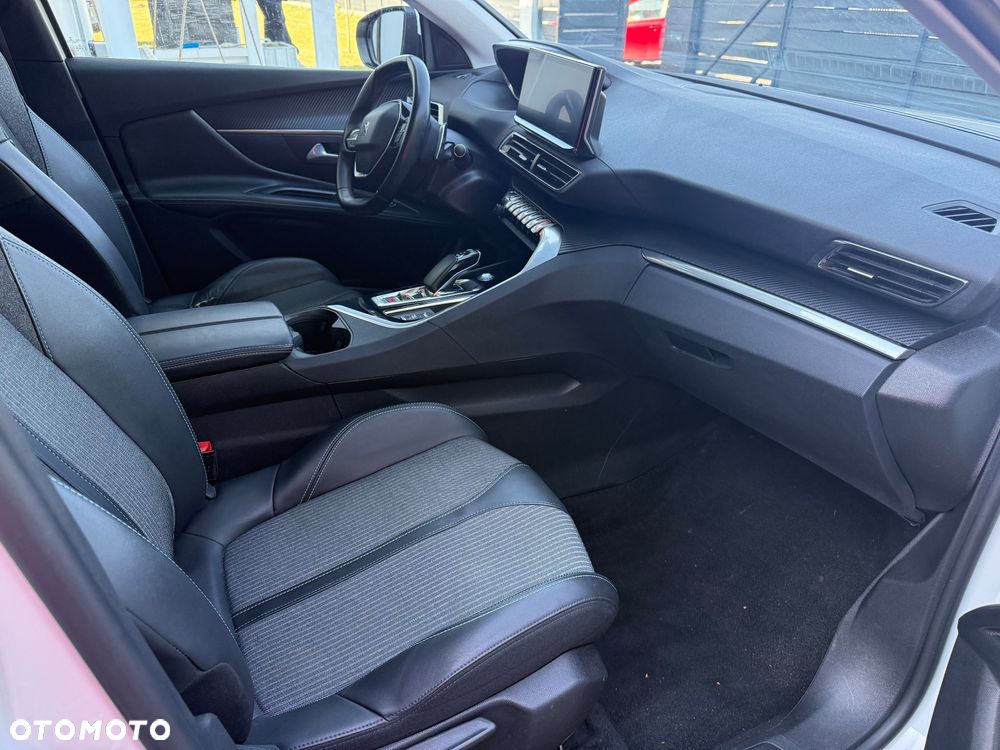 Peugeot 3008 1.6 PureTech Hybrid PHEV Allure Pack S&S EAT8 - 8