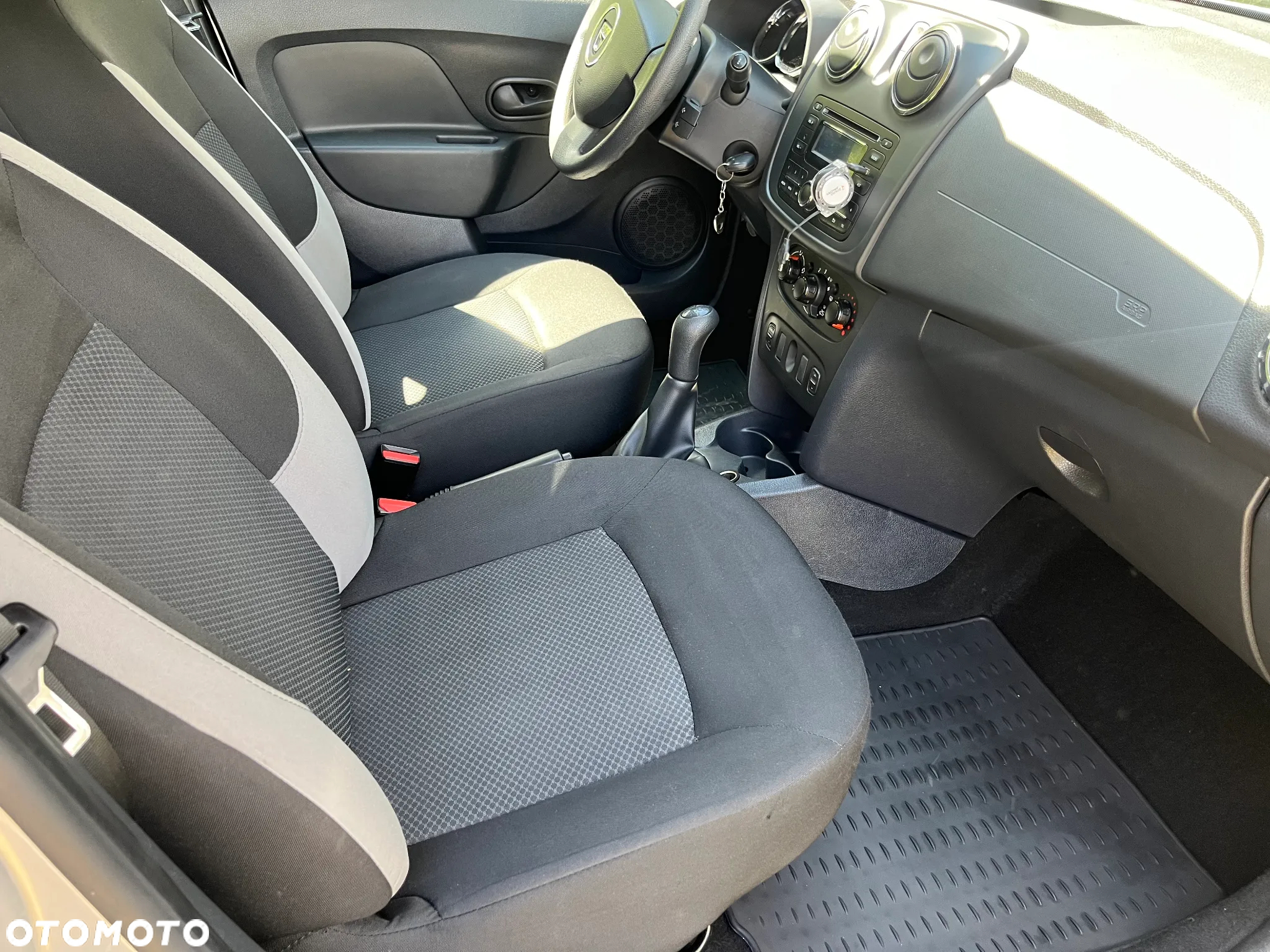 Dacia Sandero 1.2 16V Ambiance - 30