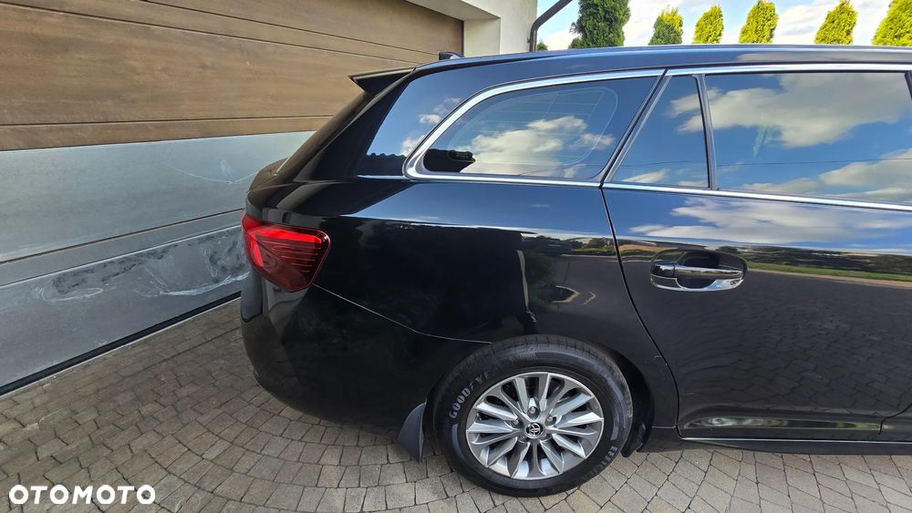 Toyota Avensis - 22