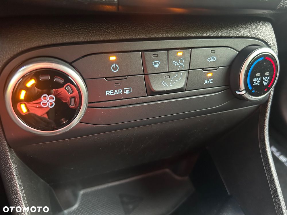 Ford Fiesta 1.1 S&S COOL&CONNECT - 36