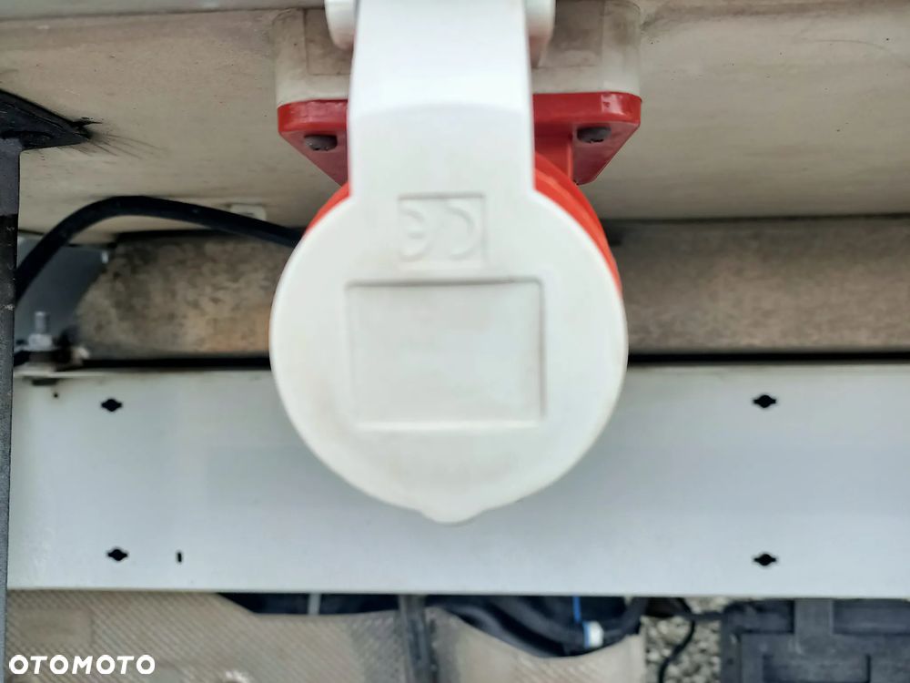 Renault Master Chłodnia Multitemperatura130KM 2 zasilania chłodni - 18