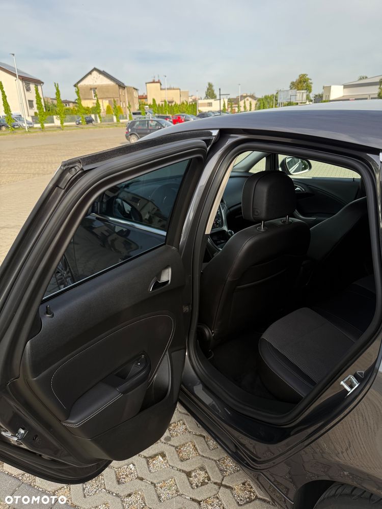 Opel Astra 1.6 Turbo Innovation - 14