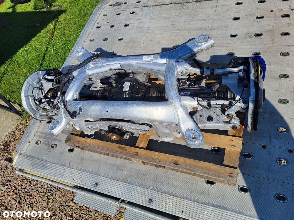 Wózek dyfer tył zawieszenie BMW m5 f10 v8 4.4 560km - 4