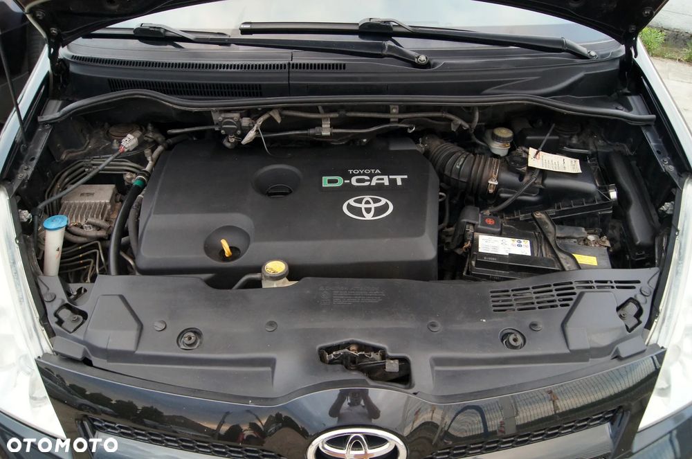 Toyota Corolla Verso 2.2 D-4D Sol Sport 7os - 35
