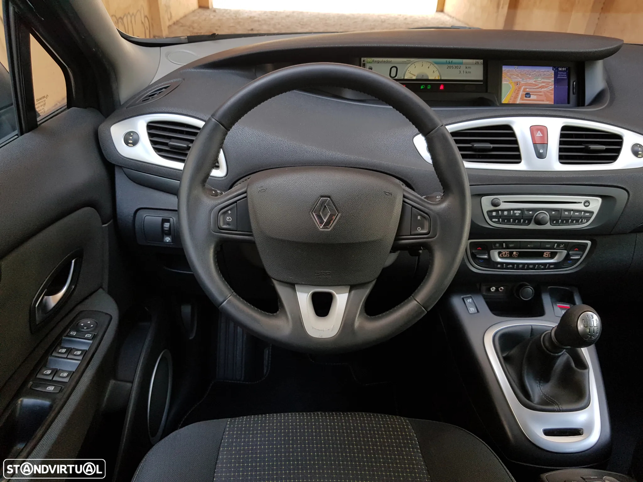 Renault Scénic 1.5 dCi Dynamique S - 41