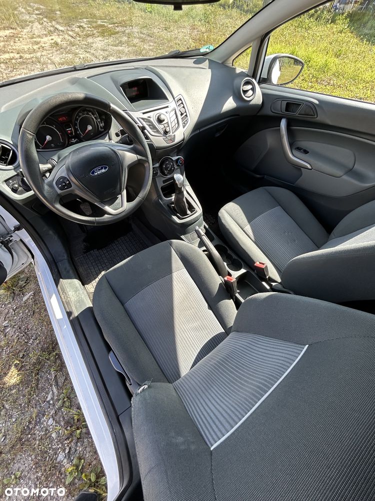 Ford Fiesta - 8