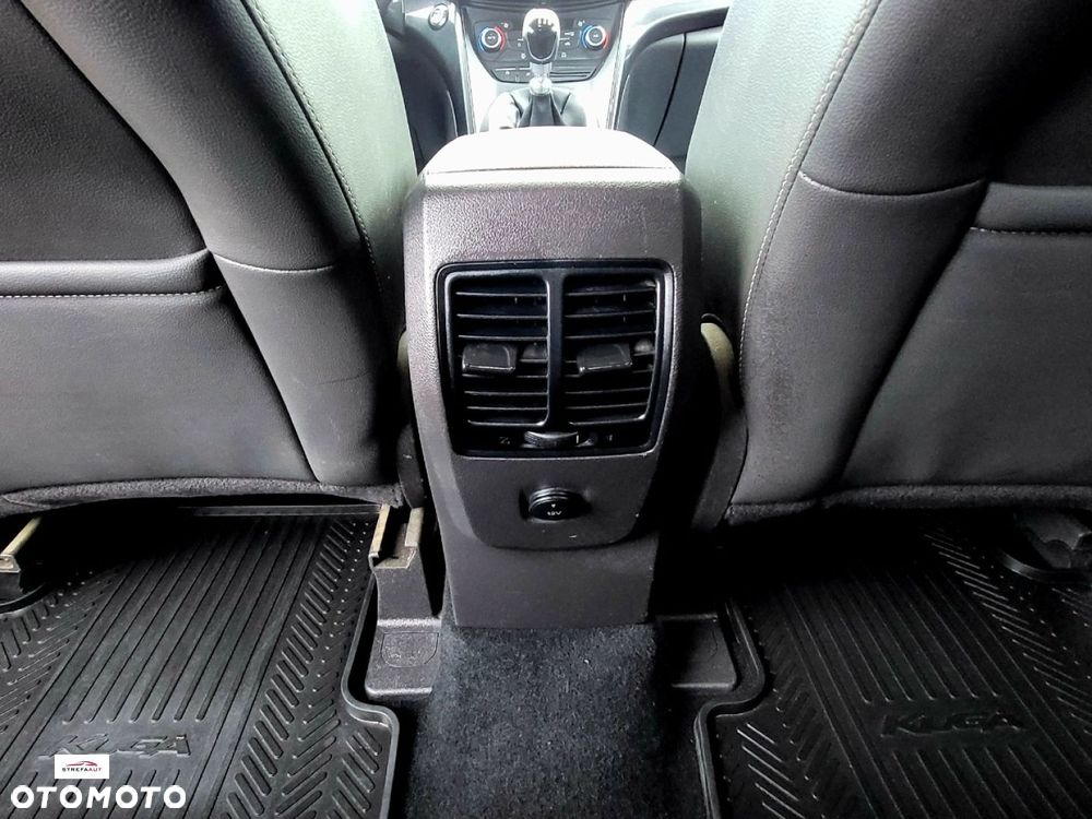 Ford Kuga - 25