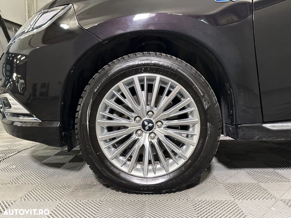 Mitsubishi Outlander - 14
