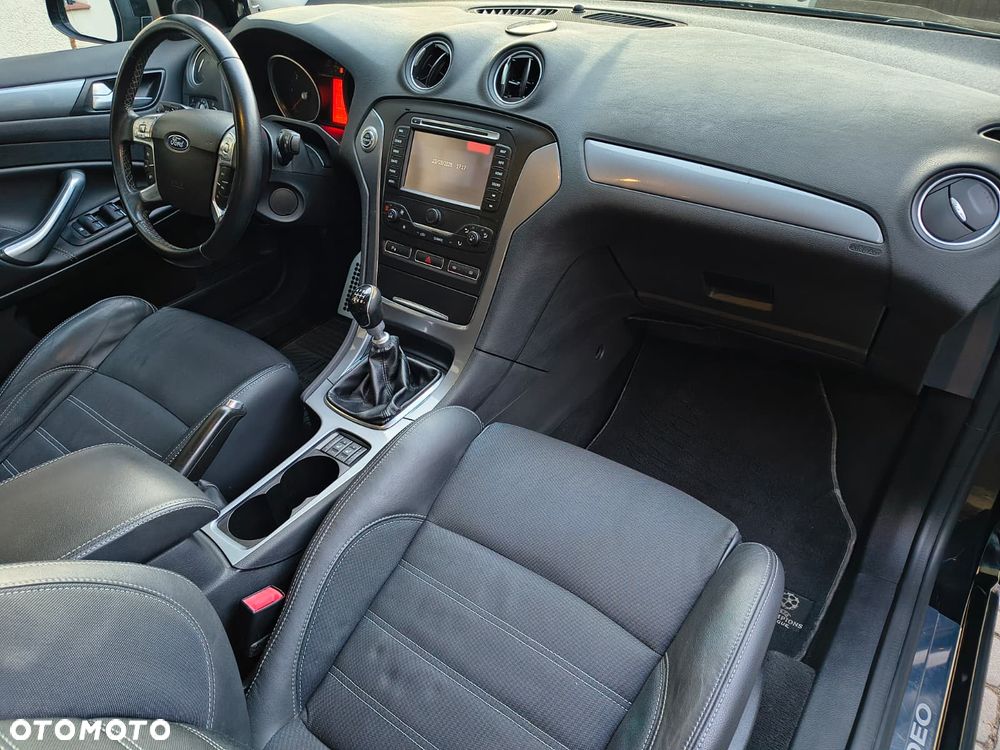 Ford Mondeo 2.0 TDCi Champions Edition - 13