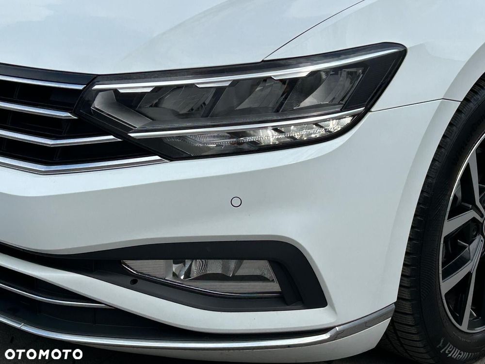 Volkswagen Passat Variant 2.0 TDI EVO Elegance DSG - 38
