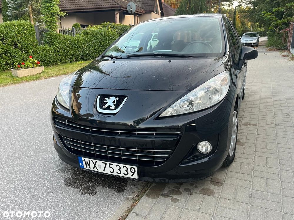 Peugeot 207 - 1
