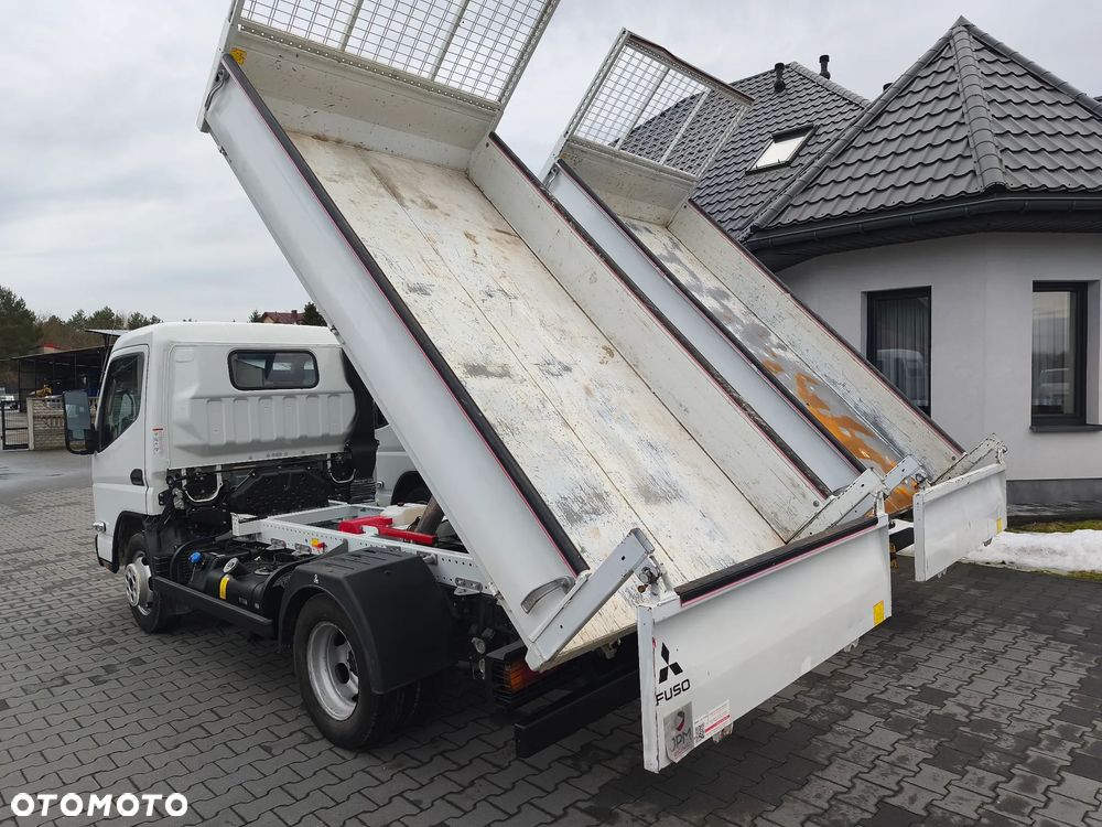 Mitsubishi Fuso Canter - 11