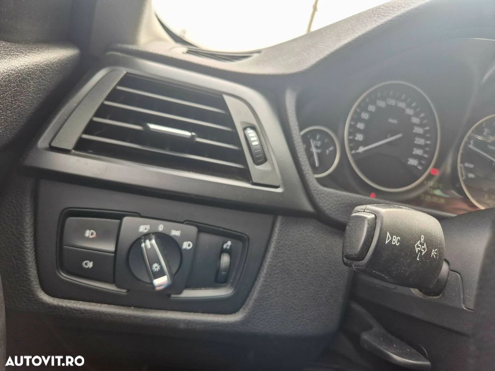 BMW Seria 3 320d Aut. Efficient Dynamics Edition - 15