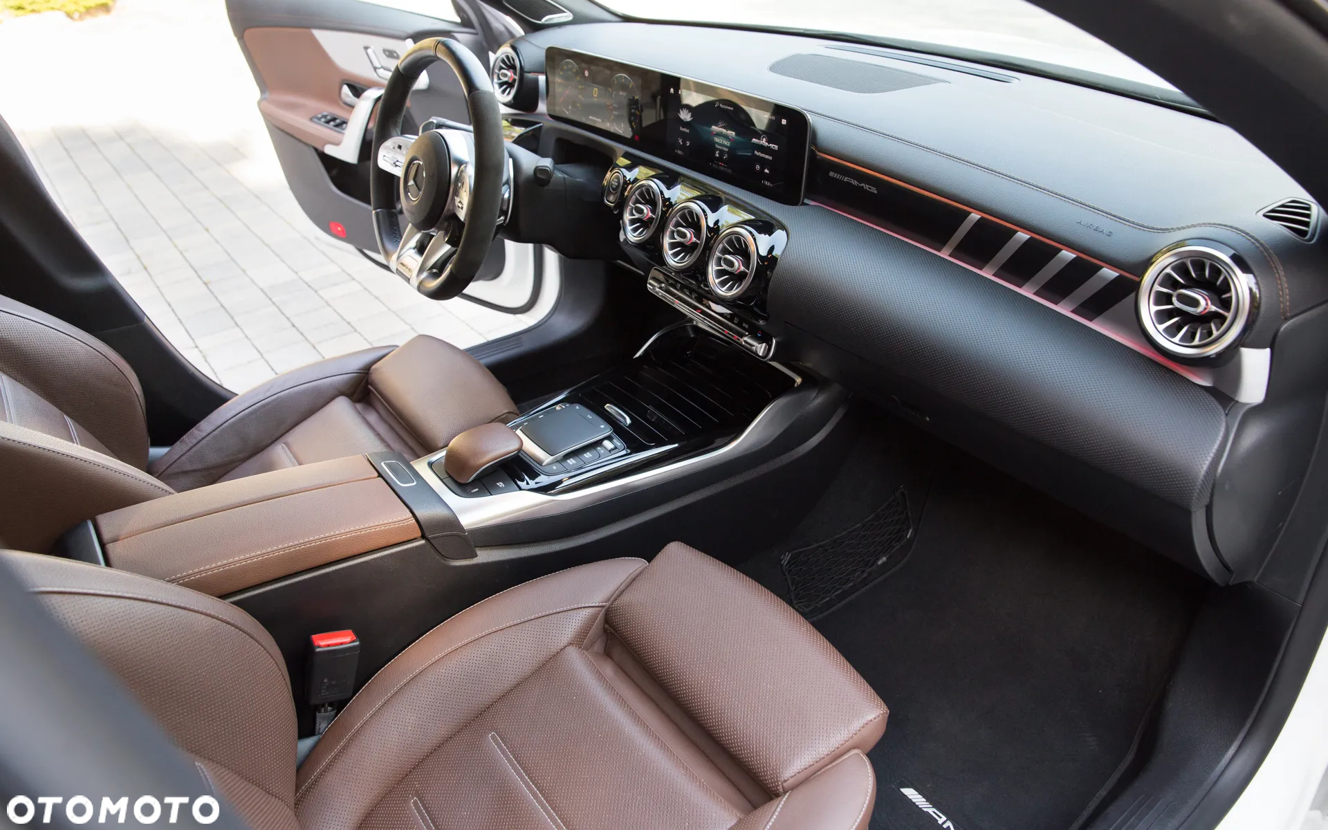 Mercedes-Benz CLA AMG 45 S 4-Matic 8G-DCT - 8