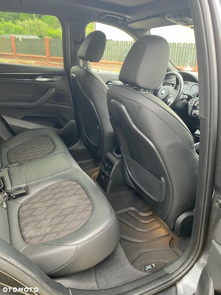 BMW X1 xDrive18d xLine sport - 31