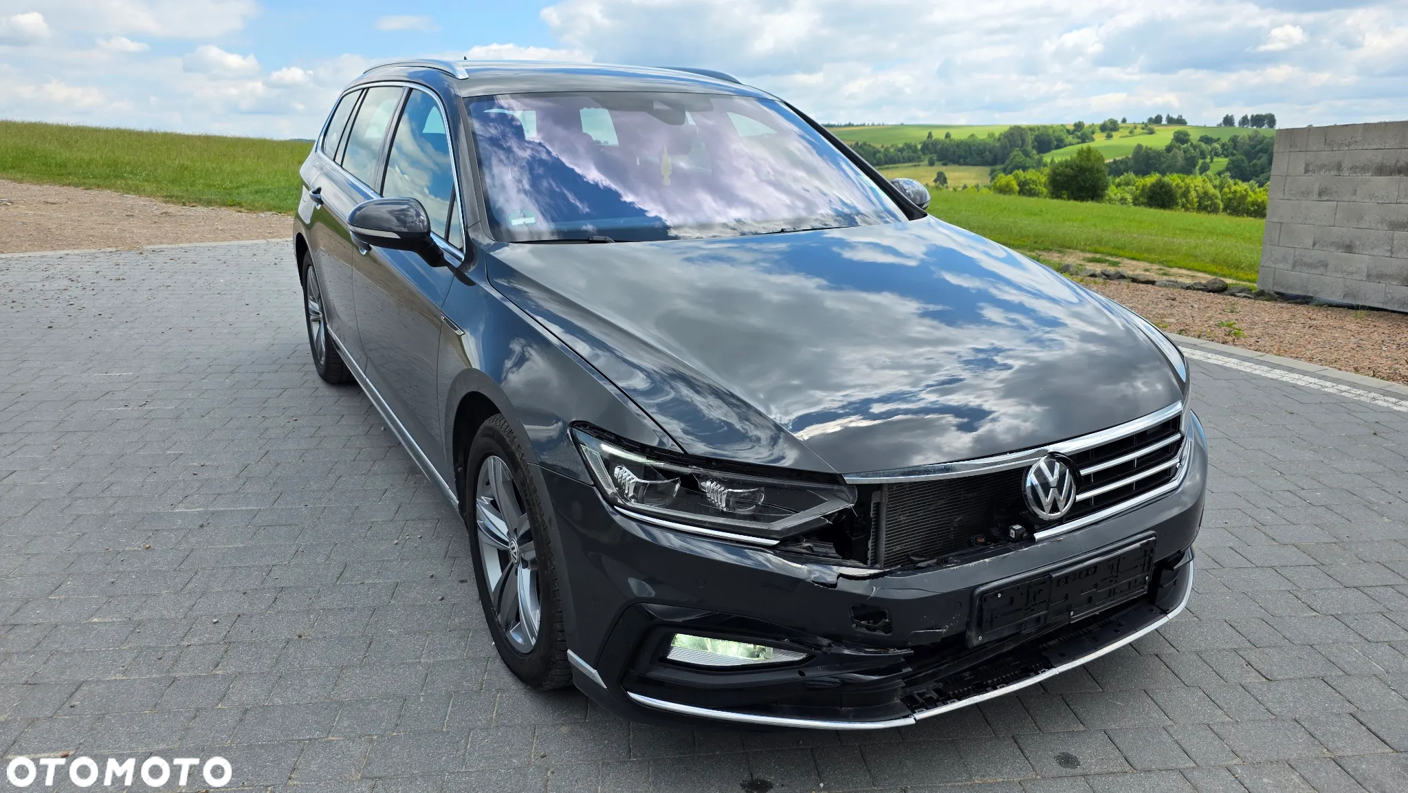 Volkswagen Passat Variant 2.0 TDI SCR DSG R-Line - 3