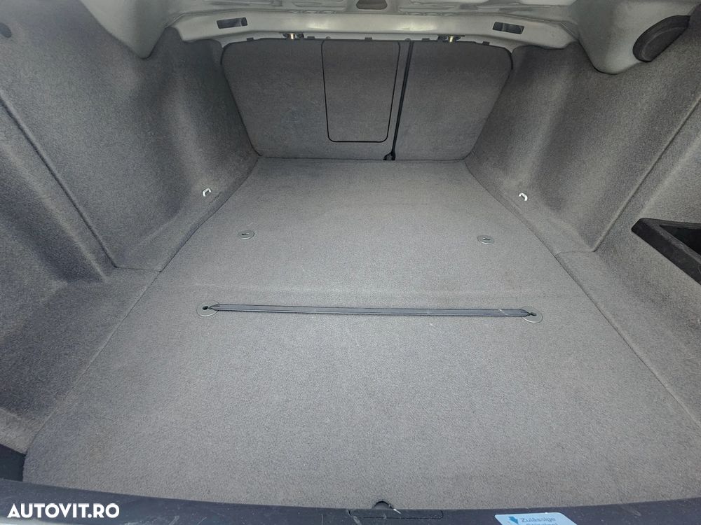 BMW Seria 5 520iA - 15