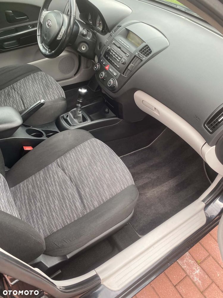Kia Ceed 1.4 Comfort + - 13
