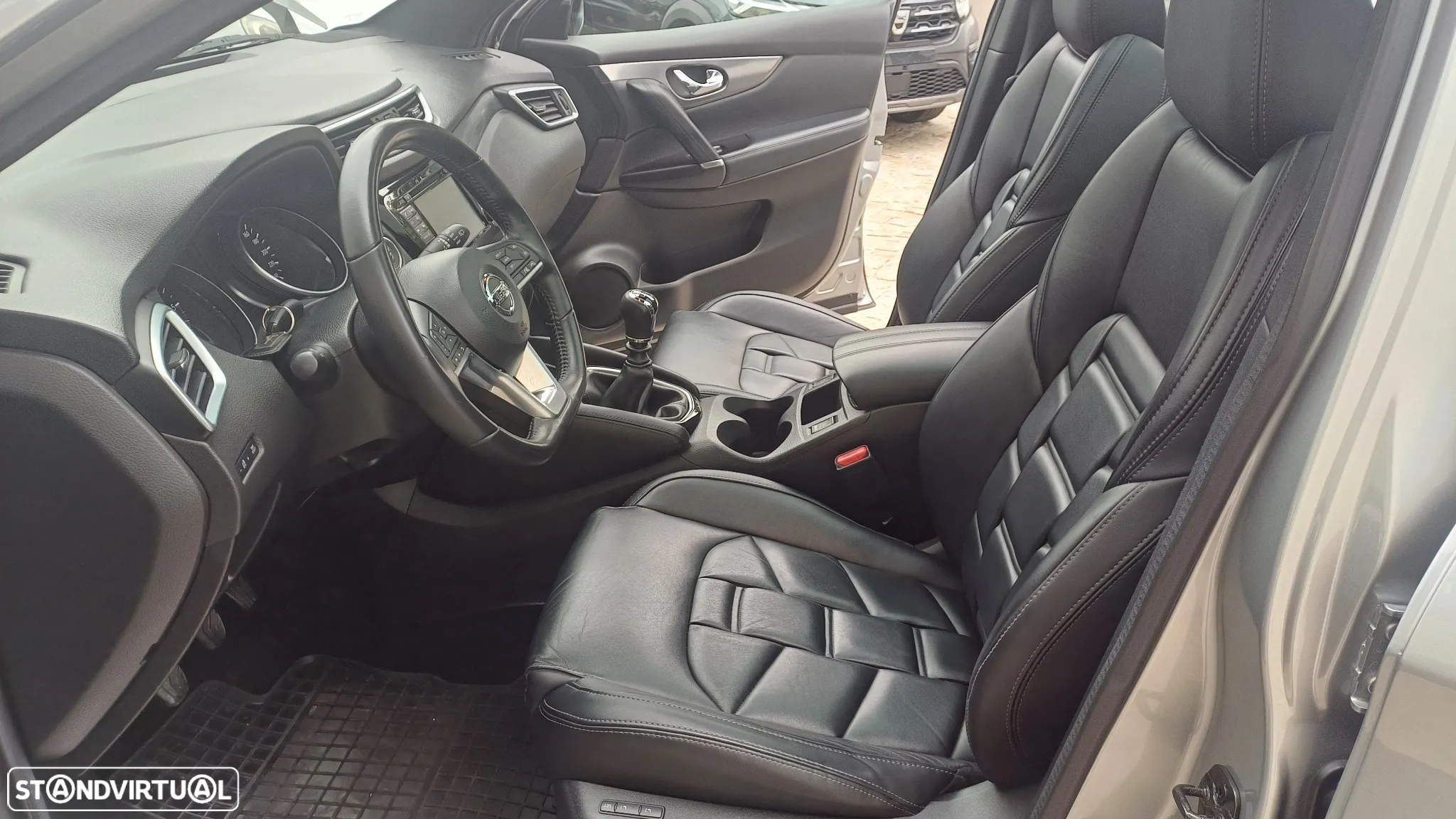 Nissan Qashqai 1.6 dCi Tekna Premium - 10
