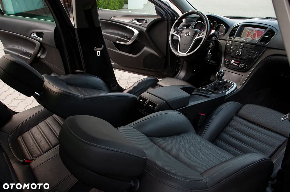 Opel Insignia - 35
