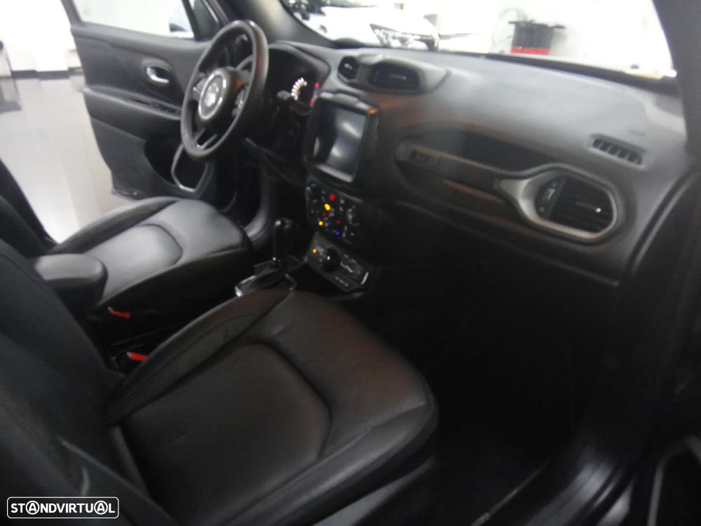Jeep Renegade 1.3 T-GDI 4xe Auto S-Edition - 23