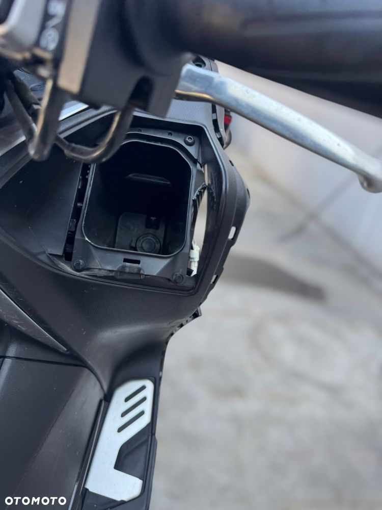 Yamaha Tmax - 27
