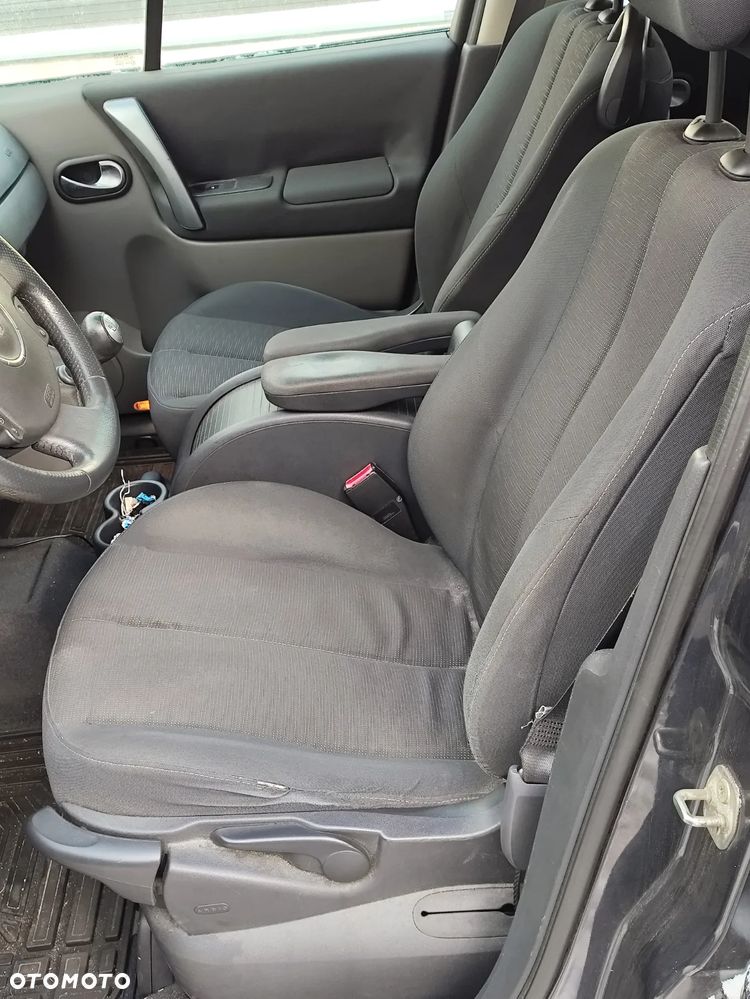 Renault Scenic 1.6 16V Expression - 11