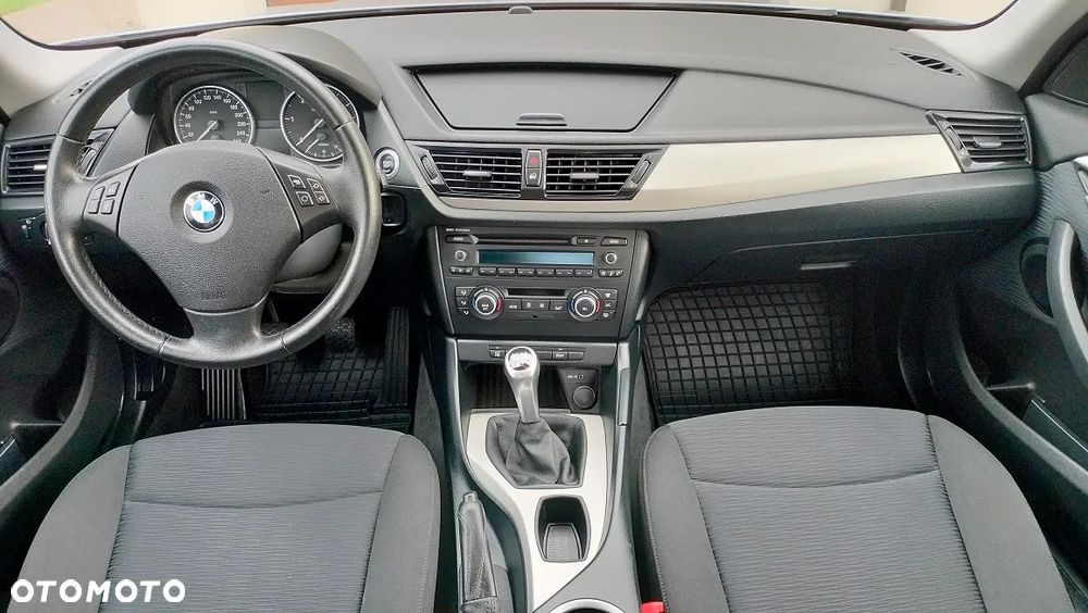 BMW X1 sDrive18d - 8