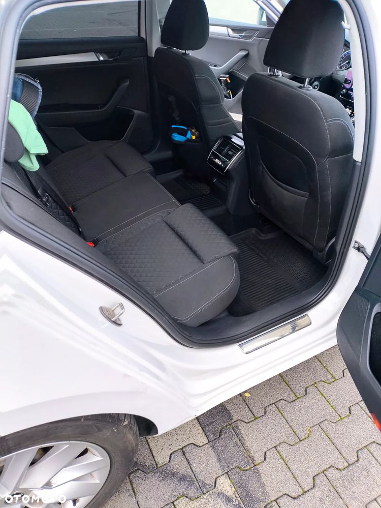 Skoda Superb 2.0 TDI 4x4 Style DSG - 29