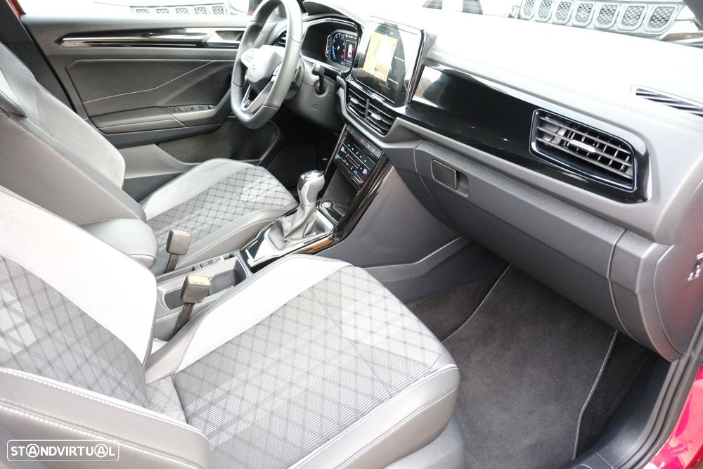 VW T-Roc 1.5 TSI R-Line DSG - 13