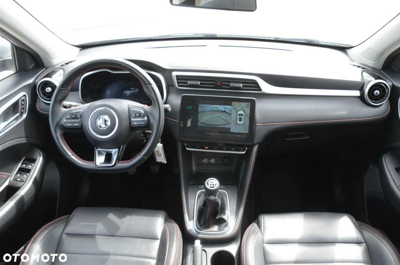 MG ZS - 18