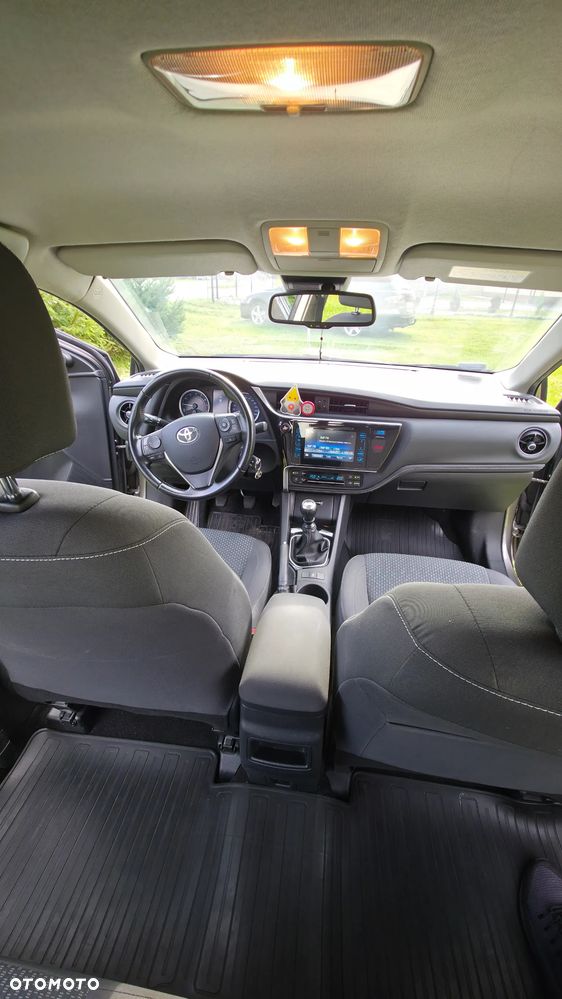 Toyota Corolla - 7