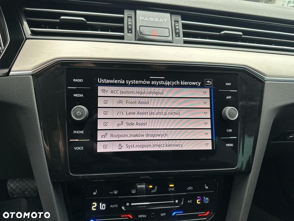 Volkswagen Passat - 18