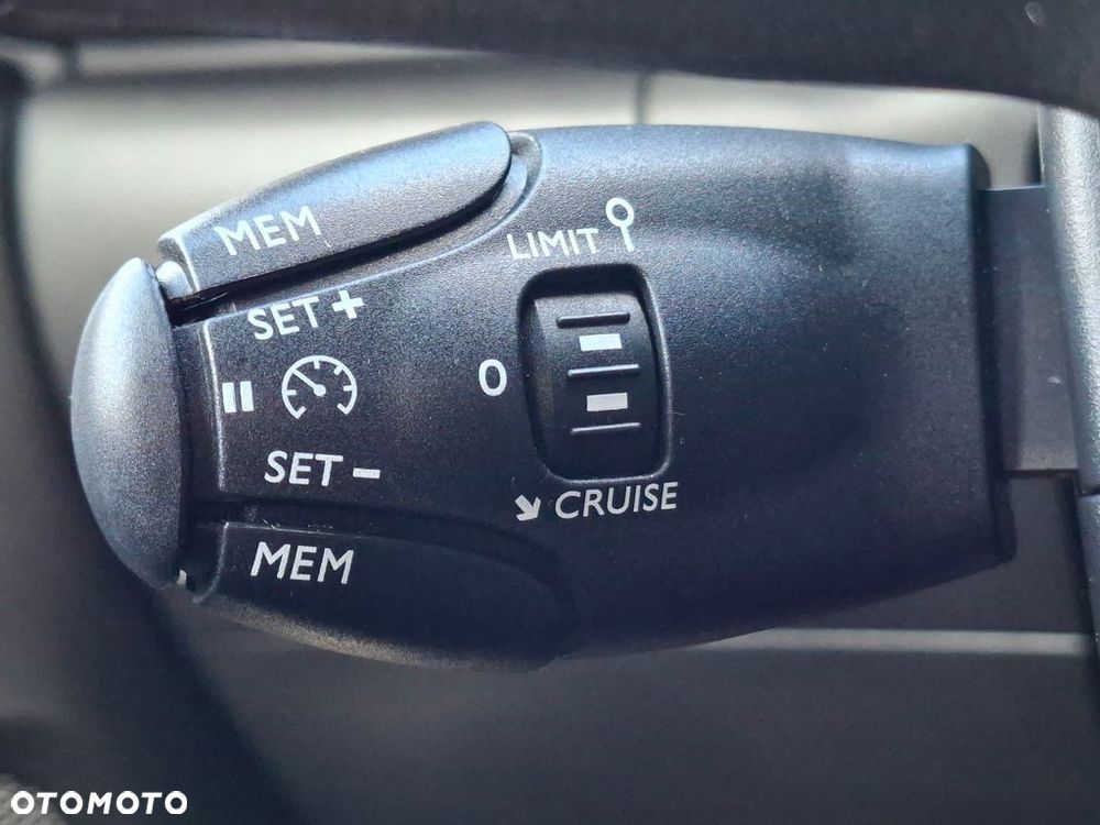 Citroën C3 1.2 PureTech Shine - 26
