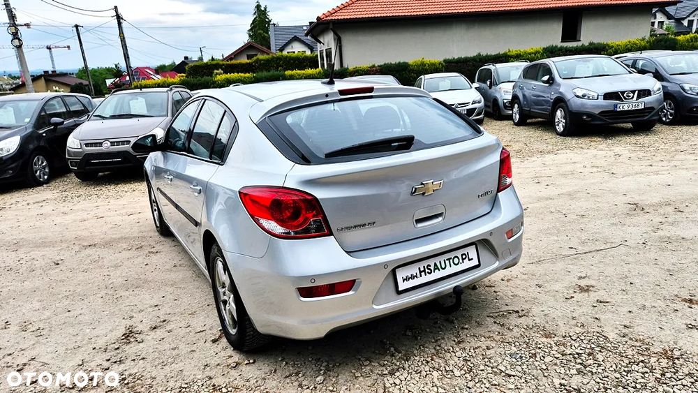 Chevrolet Cruze 1.6 - 18