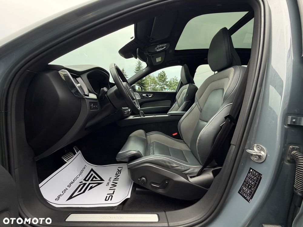 Volvo XC 60 T8 AWD Recharge Plus Black Edition - 18